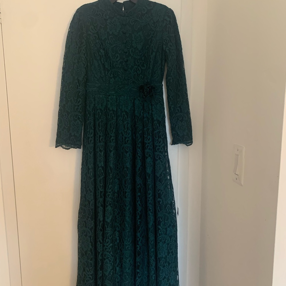 Beautiful Emerald Green Gown